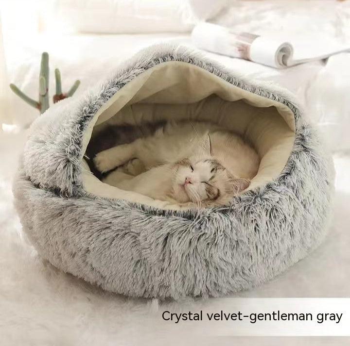 Pet bed in olive green — warm winter sleeping spot for dogs